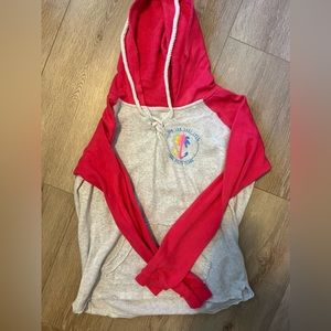 PERFECT summer sweatshirt